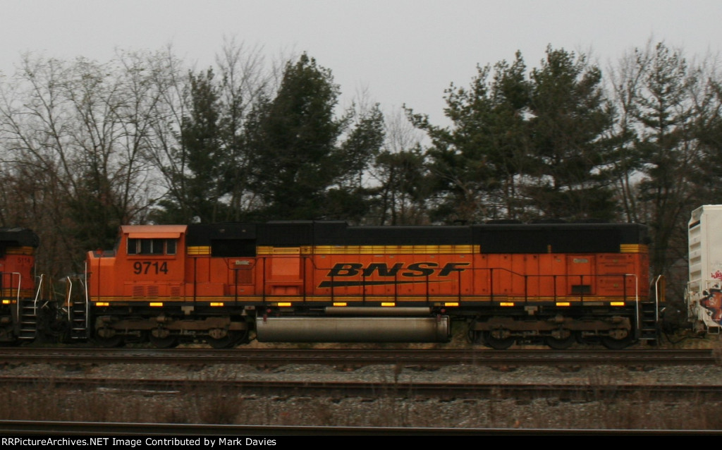 BNSF 9714